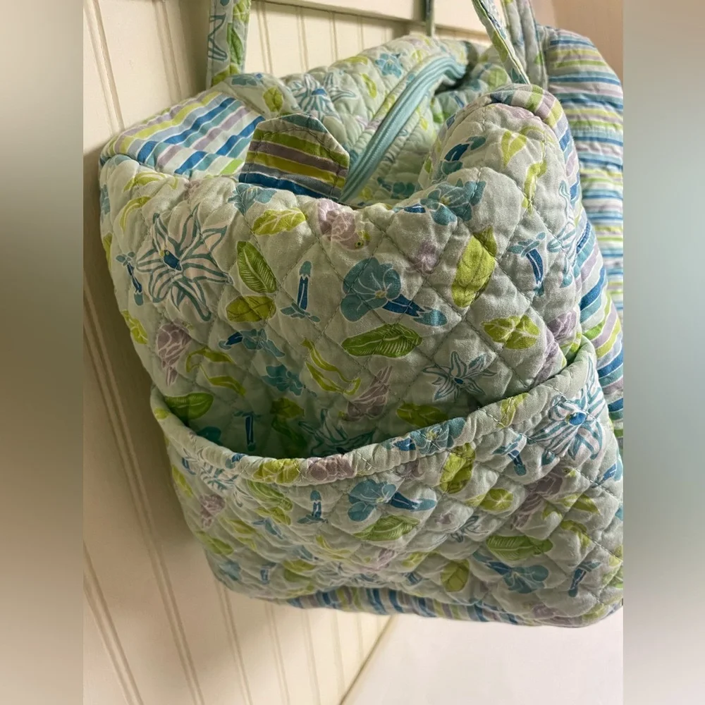 Bueno Floral Quilted Overnight/Weekend Bag - Multicolor